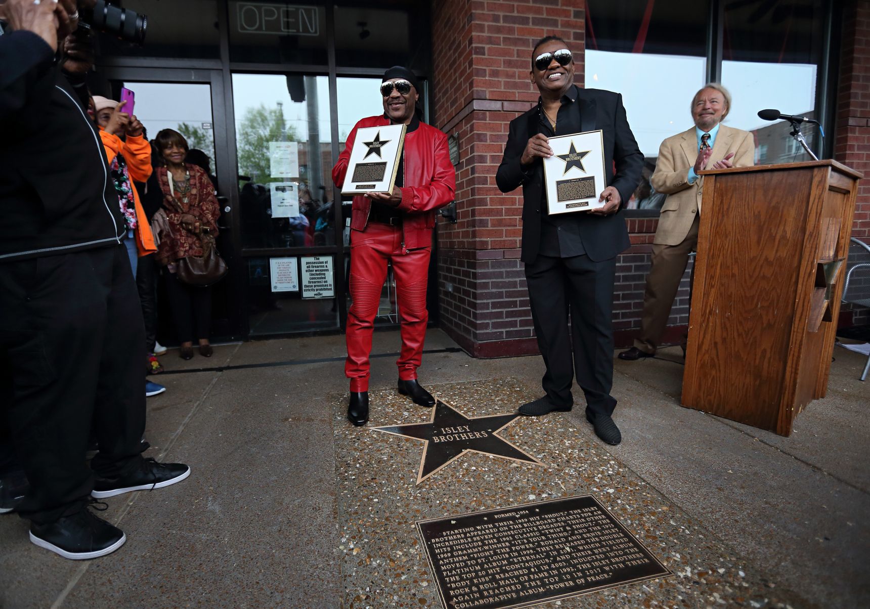 Isley Brothers get star on St. Louis Walk of Fame in the Loop